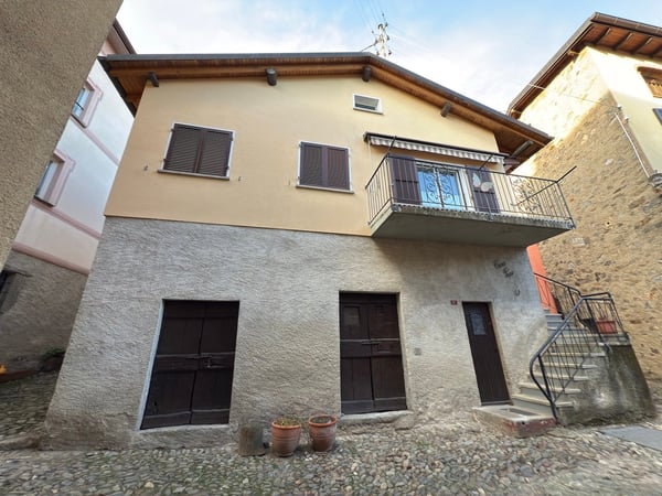 Casa unifamiliare nel nucleo di Bigorio 2