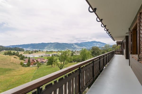5.5-Zimmer Bijou mit grosser Wohnküche an idyllischer Lage mit Seesicht 10
