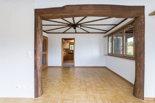 2-Familien Chalet mit 6.5 bis 7.5 und 2.5-Zimmer Wohnung, teils mit Seesicht 18