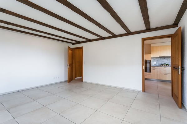 2-Familien Chalet mit 6.5 bis 7.5 und 2.5-Zimmer Wohnung, teils mit Seesicht 33