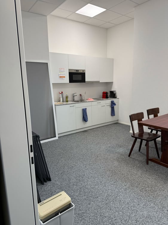 Vielseitige Gewerberäume am Spielhof 1 in Zug 9