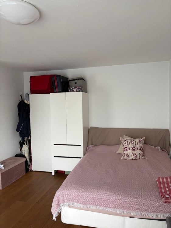 Möbliertes Studio mit Balkon an optimaler Lage in Zug 3