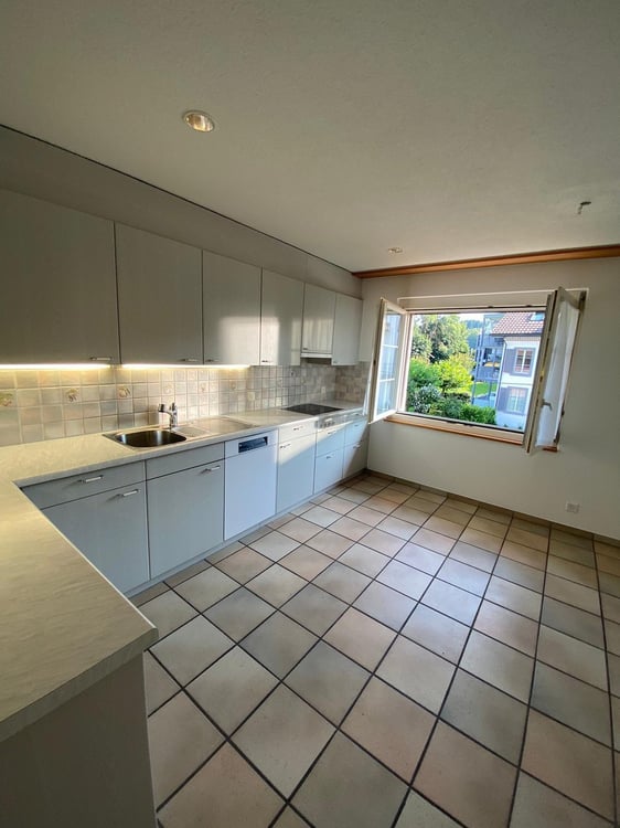 Schöne 4.5-Zimmerwohnung mit Galerie in Knonau 5