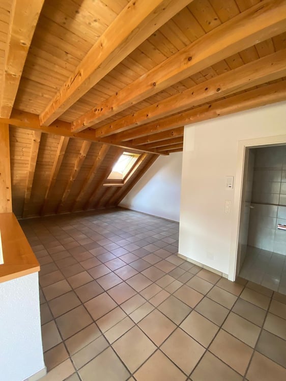 Schöne 4.5-Zimmerwohnung mit Galerie in Knonau 6