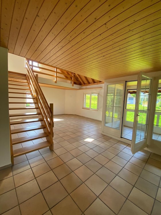 Schöne 4.5-Zimmerwohnung mit Galerie in Knonau 9