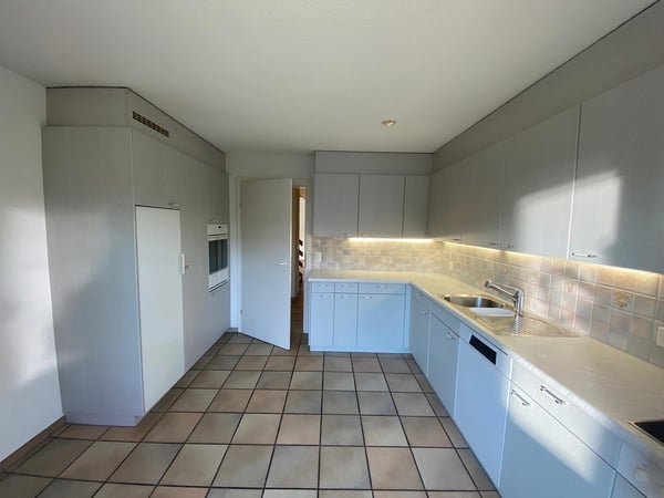 Schöne 4.5-Zimmerwohnung mit Galerie in Knonau 4
