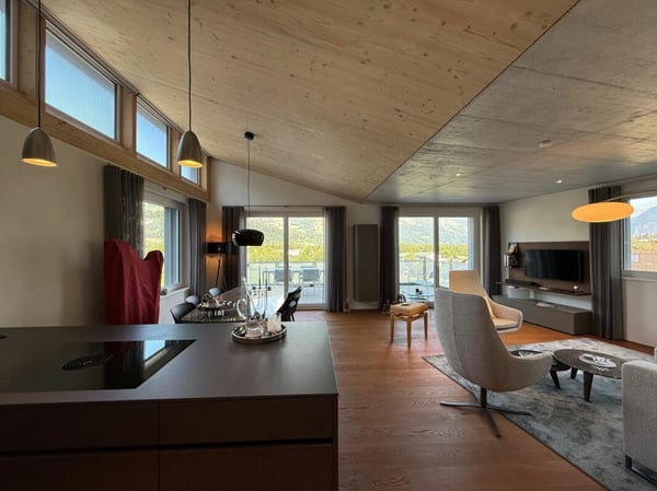Originelle exklusive Terrassenwohnung in einer attraktiven Wohnlage in Sils i.D. 1