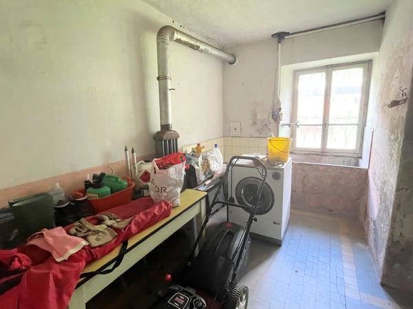 Casa Ticinese da ristrutturare in zona centrale di nucleo villaggio 10