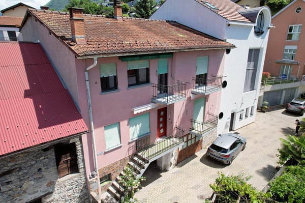 Spaziosa casa di due appartamenti in zona comoda e strategica 3