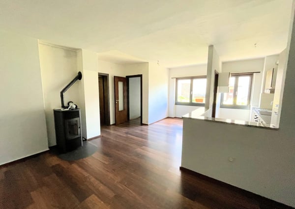 Spaziosa casa di due appartamenti in zona comoda e strategica 10