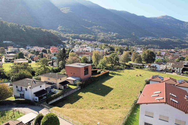 Neue Wohnung mit großem Garten in einer exklusiven Wohngegend 3