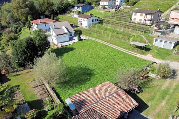 Terreno edificabile R3 in zona molto tranquilla a soli 9 km da Lugano 7