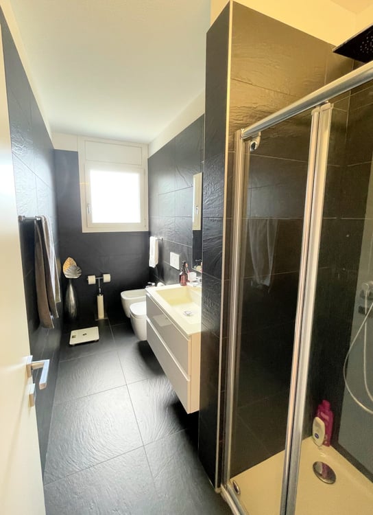 Esclusivo appartamento con giardino sulla collina di Daro 10