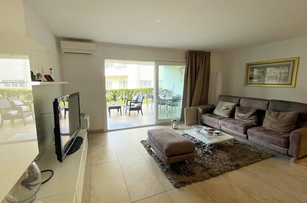 Esclusivo appartamento con giardino sulla collina di Daro 6