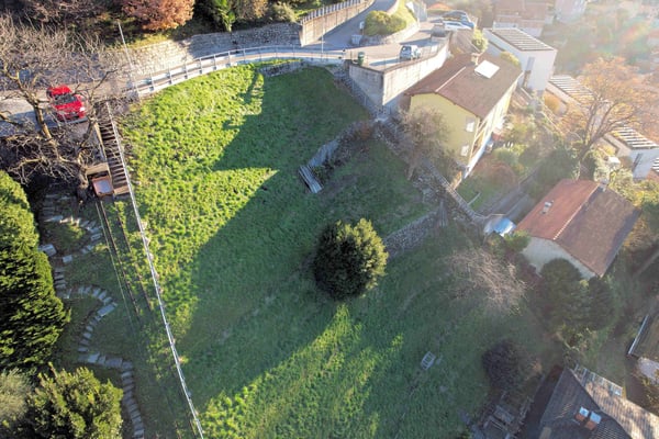Terreno edificabile di 732 mq sulla collina di Daro 6