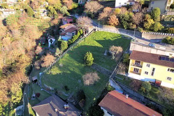 Terreno edificabile di 732 mq sulla collina di Daro 1