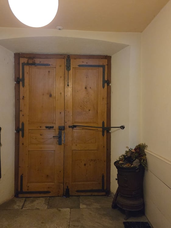 Ampio monolocale completamente ristrutturato in zona molto tranquilla 2