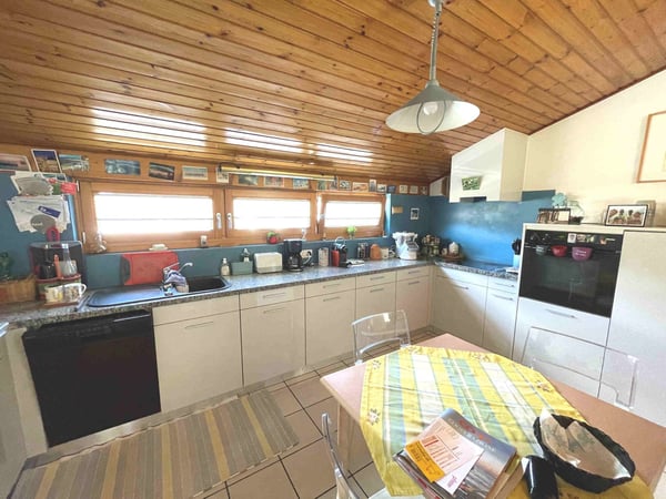 Casa con ampio giardino ben curato in zona tranquilla e soleggiata 13