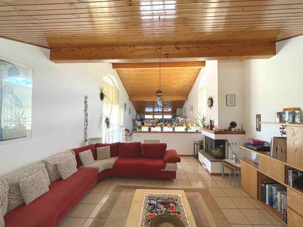 Casa con ampio giardino ben curato in zona tranquilla e soleggiata 9
