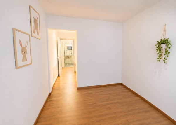 Casa molto ben ristrutturata con appartamenti di 4,5 locali duplex + 2,5 locali al PT 16