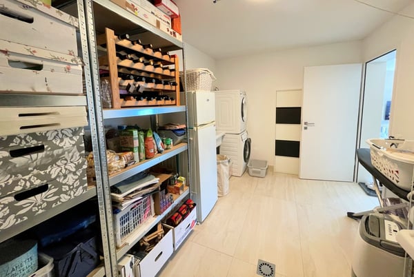 Elegante appartamento in collina con vista panoramica in esclusiva residenza 17