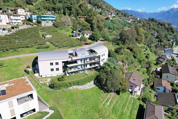 Elegante appartamento in collina con vista panoramica in esclusiva residenza 2