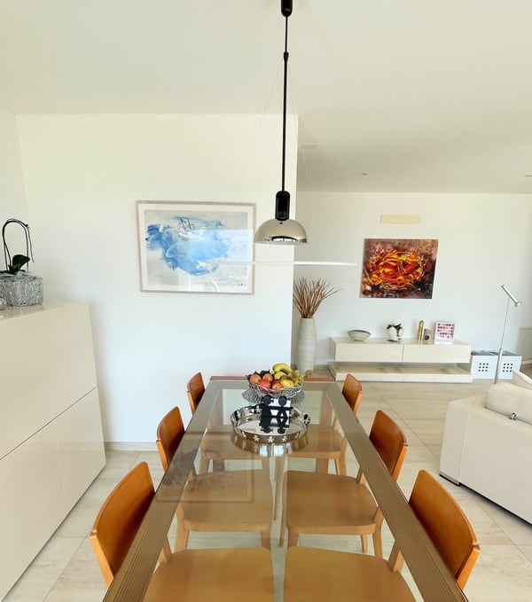 Elegante appartamento in collina con vista panoramica in esclusiva residenza 11