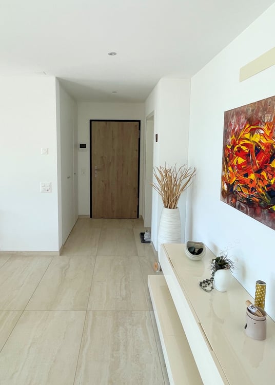 Elegante appartamento in collina con vista panoramica in esclusiva residenza 6