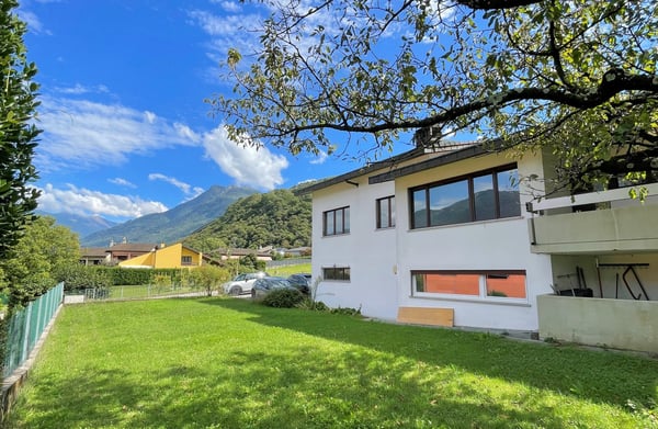 Spaziosa abitazione con grande terreno in zona residenziale 4