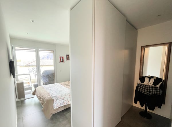 Appartamento con grande terrazza coperta in zona comoda e tranquilla 14