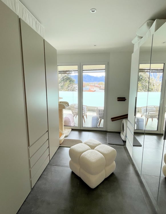 Appartamento con grande terrazza coperta in zona comoda e tranquilla 16