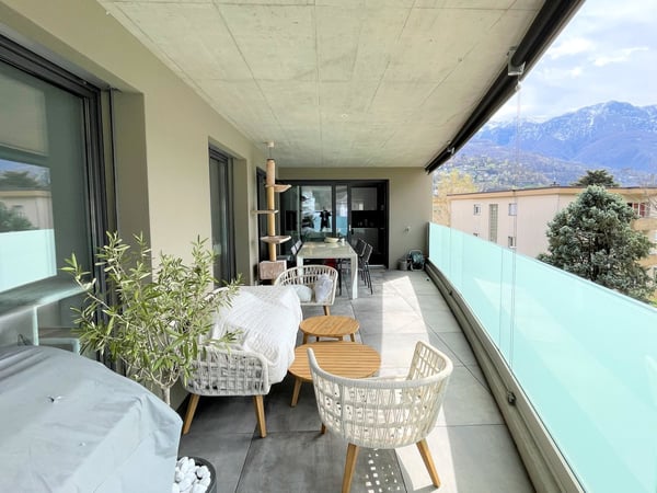 Appartamento con grande terrazza coperta in zona comoda e tranquilla 19