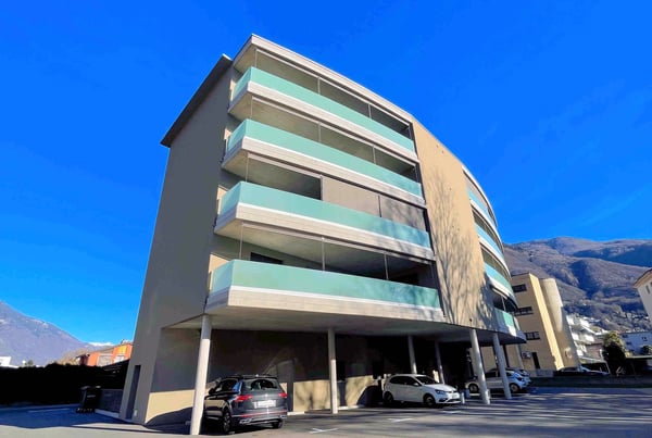 Appartamento con grande terrazza coperta in zona comoda e tranquilla 4