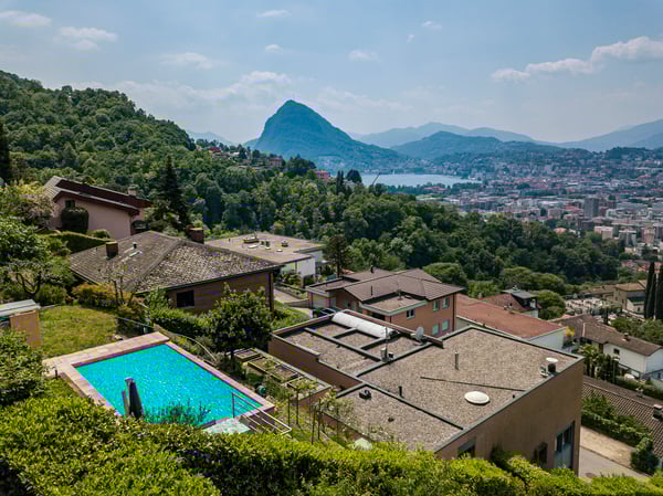 Casa moderna con bella vista lago 3