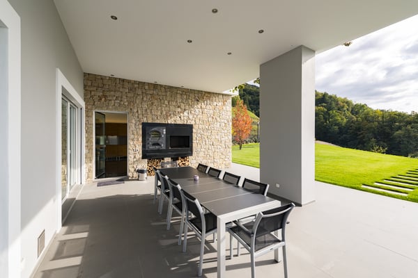 Lussuosa villa immersa nel verde 13