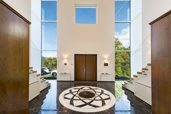 Lussuosa villa immersa nel verde 3