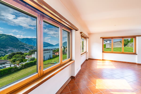 Casa bifamiliare con grande terreno edificabile 7