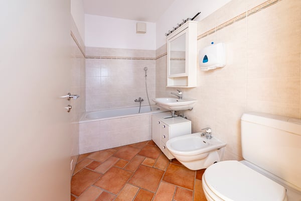 Ufficio luminoso nel nucleo di Mendrisio 11