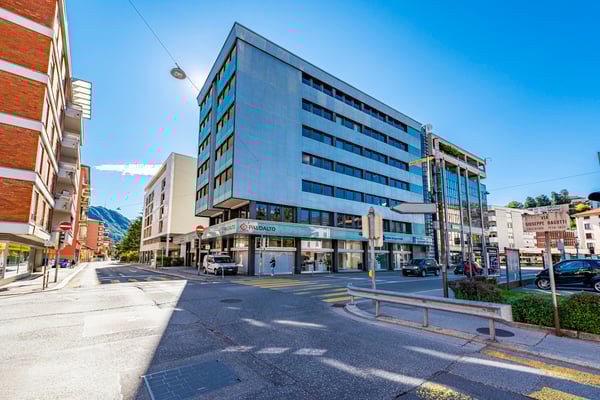 LUMINOSO UFFICIO LUGANO 1