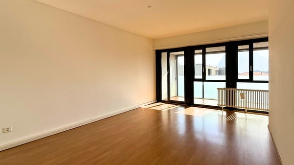 LUMINOSO UFFICIO LUGANO 5