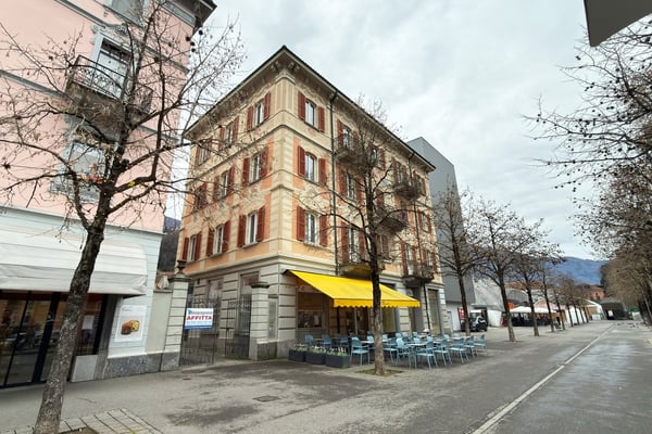 PRESTIGIOSO STUDIO MEDICO CENTRO STORICO BELLINZONA 1