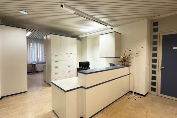 PRESTIGIOSO STUDIO MEDICO CENTRO STORICO BELLINZONA 2
