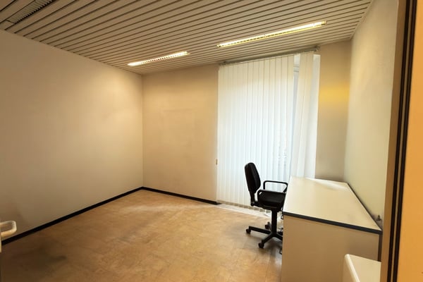 PRESTIGIOSO STUDIO MEDICO CENTRO STORICO BELLINZONA 8