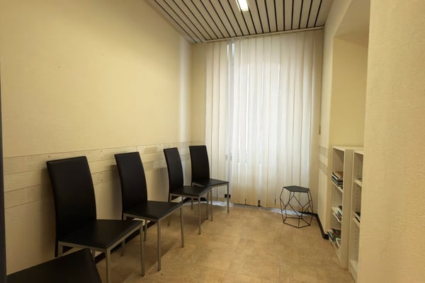 PRESTIGIOSO STUDIO MEDICO CENTRO STORICO BELLINZONA 5