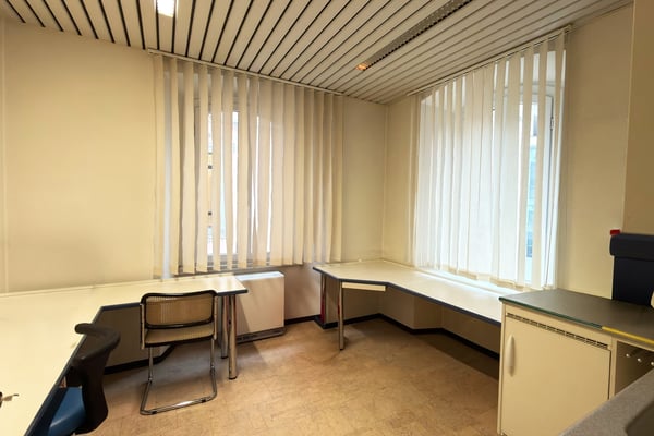 PRESTIGIOSO STUDIO MEDICO CENTRO STORICO BELLINZONA 6