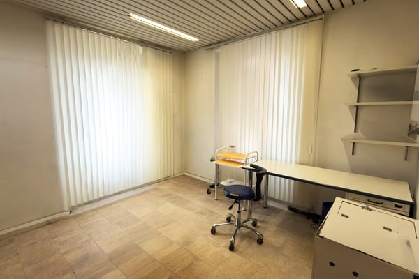 PRESTIGIOSO STUDIO MEDICO CENTRO STORICO BELLINZONA 7