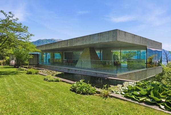 Casa Ai Pozzi | Iconica villa di design con splendida vista sul lago 12