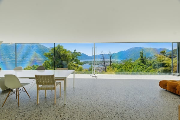 Casa Ai Pozzi | Iconica villa di design con splendida vista sul lago 11