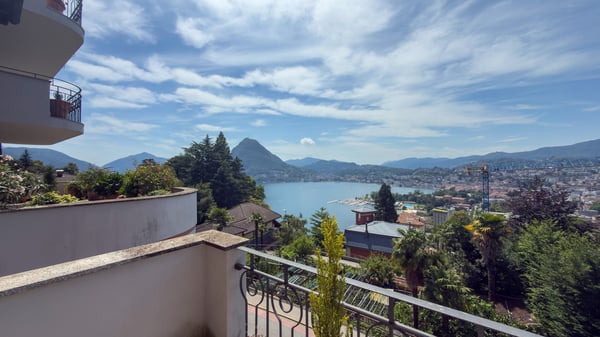 Elegante appartamento con vista mozzafiato 12