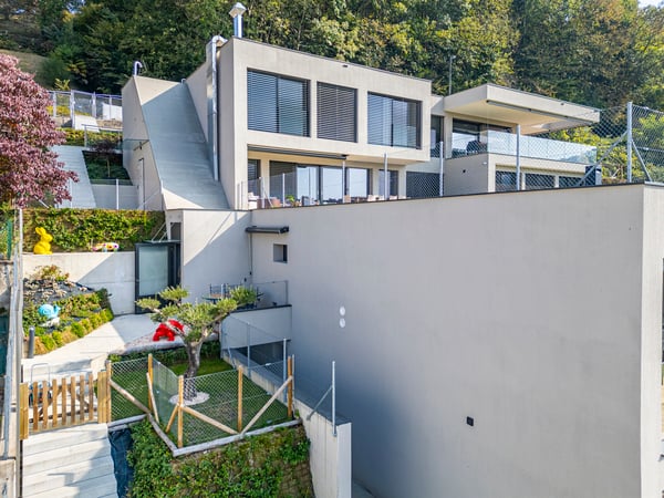 Ampio 2.5 locali con giardino e locale wellness privati 10